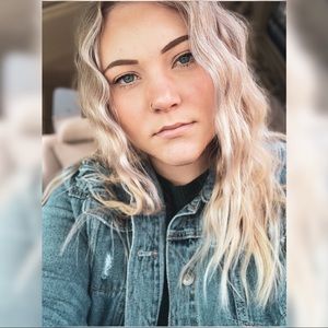 Meet your Posher, Kaelyn